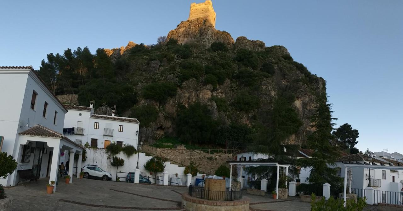 Hostal Caballero Zahara De La Sierra Eksteriør bilde